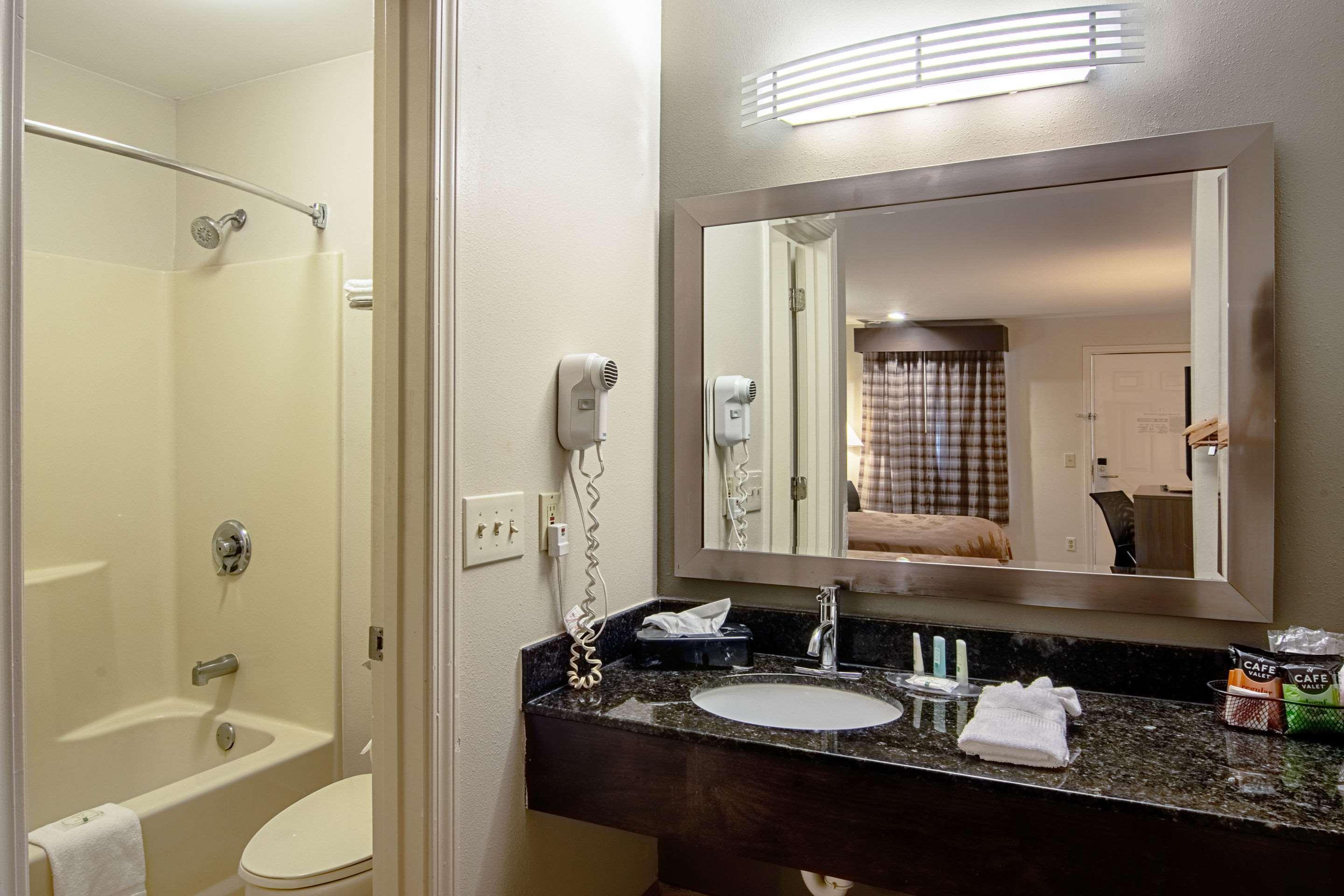 Quality Inn Lagrange East I-85 Экстерьер фото